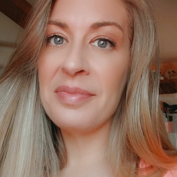 Meet your Posher, Leah - Picture 1 of 1